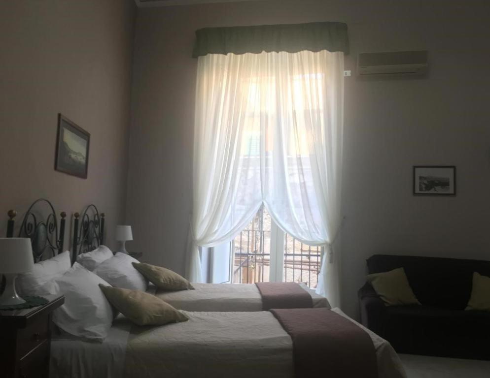 נאפולי Soggiorno Paradiso מראה חיצוני תמונה