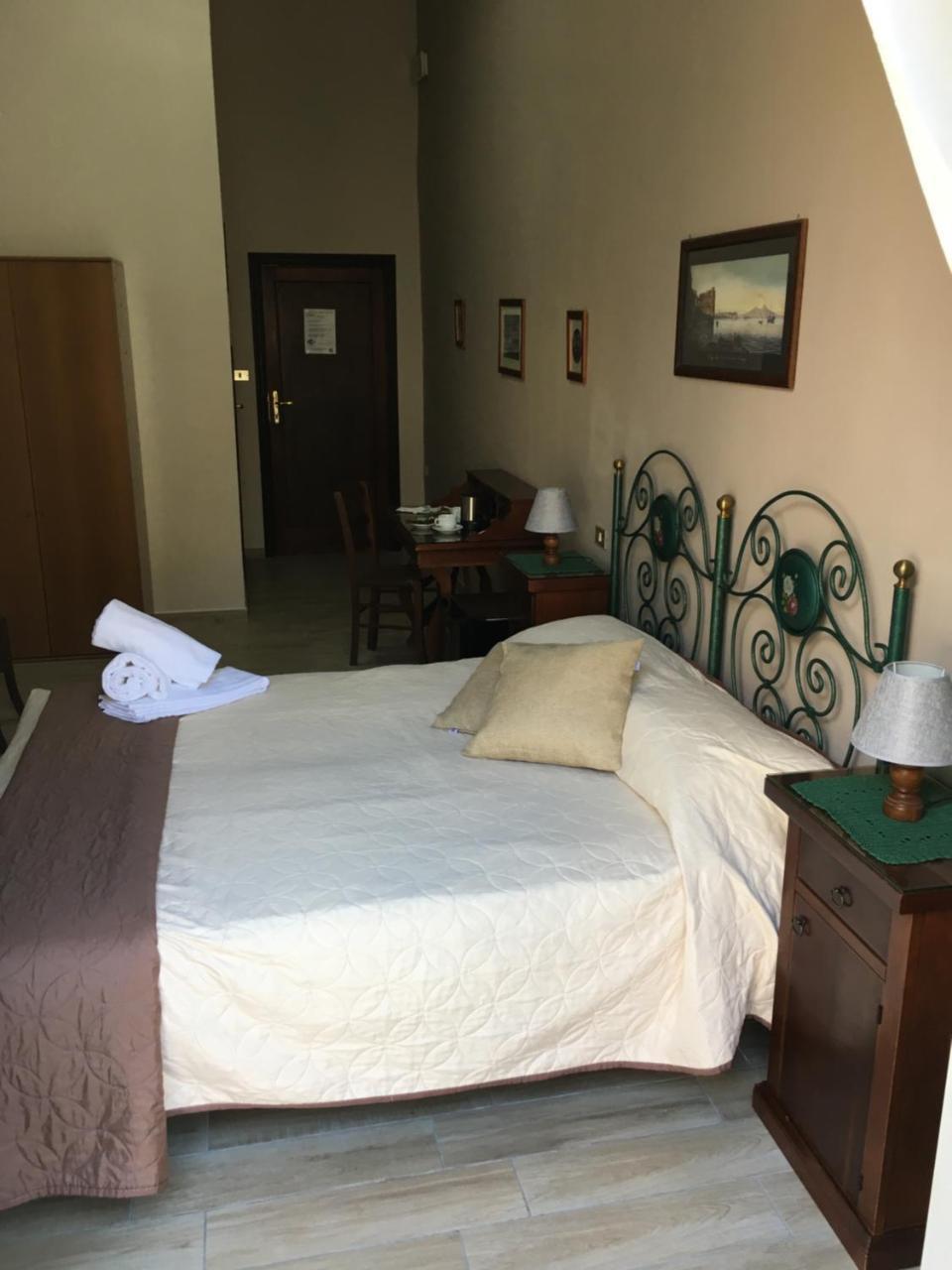 נאפולי Soggiorno Paradiso מראה חיצוני תמונה