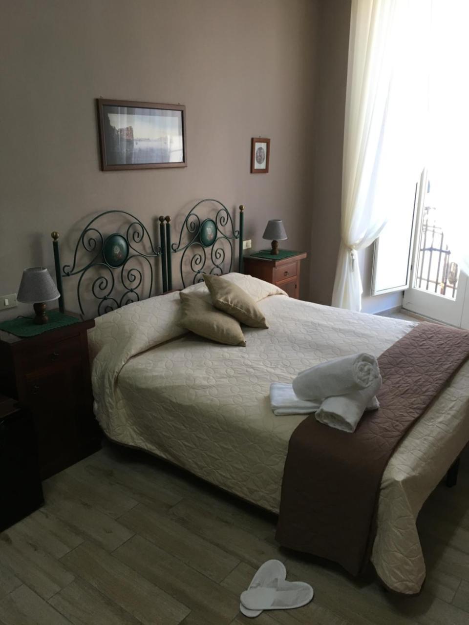 נאפולי Soggiorno Paradiso מראה חיצוני תמונה